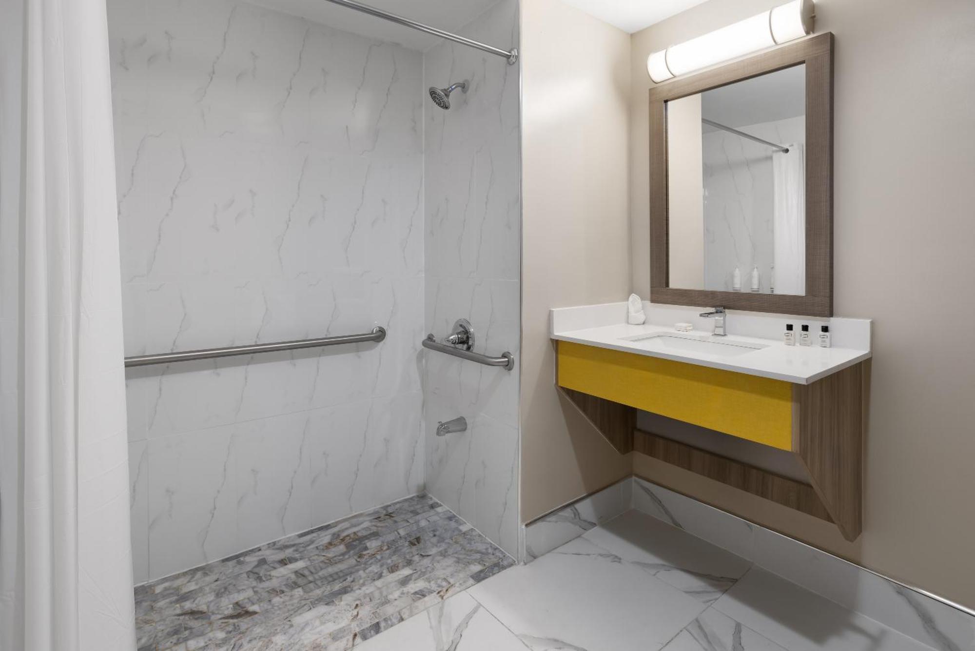 Days Inn By Wyndham Staten Island นิวยอร์ก ภายนอก รูปภาพ