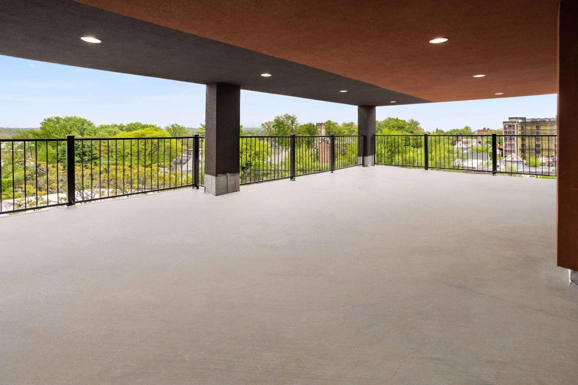 Days Inn By Wyndham Staten Island นิวยอร์ก ภายนอก รูปภาพ